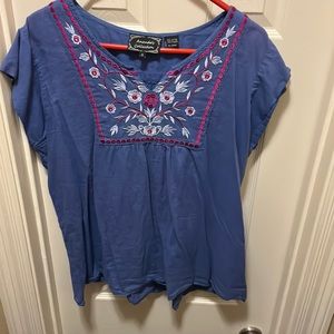 Blue top with embroidered detail size 1x